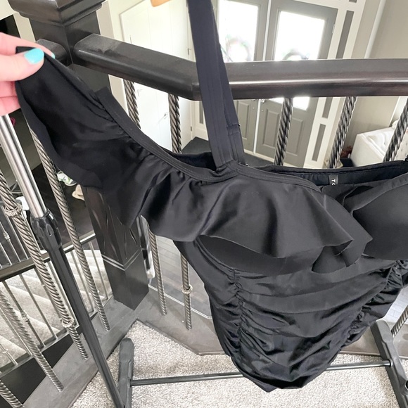 Torrid Swimsuit Size 4 - Picture 2 of 5